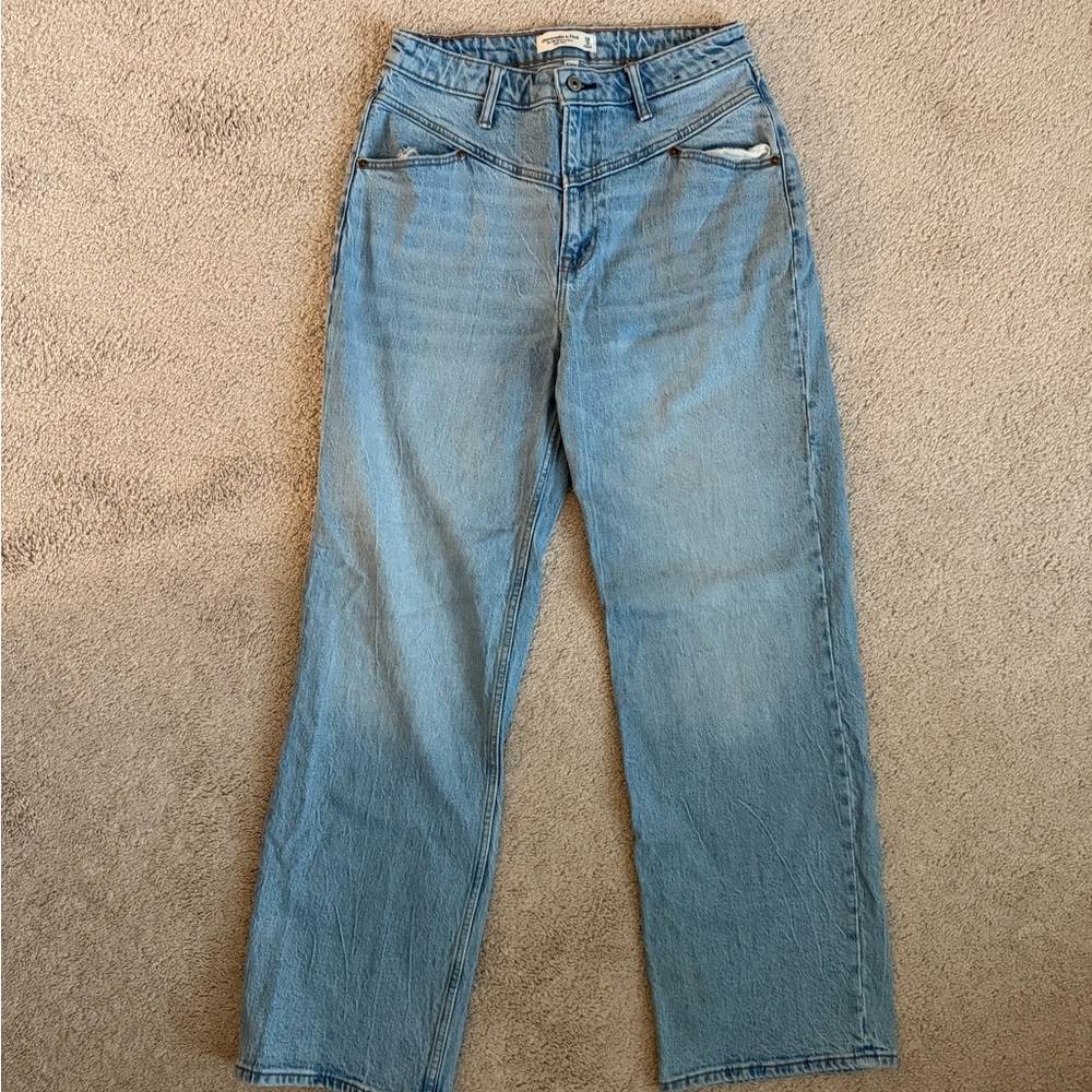 Abercrombie & Fitch 90s Relaxed High Rise Curve Love Jeans Medium Wash Size 29